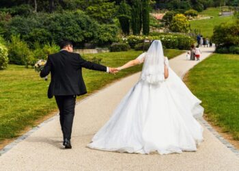 Is Chris Goreham Married to Julie Reinger?