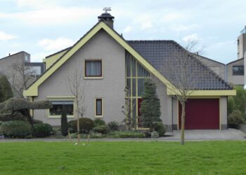 A Practical Guide to Safer, Smarter Garage Door Systems That Last