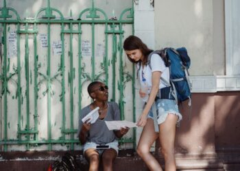 How to Save Money on Travel: 25 Practical Tips
